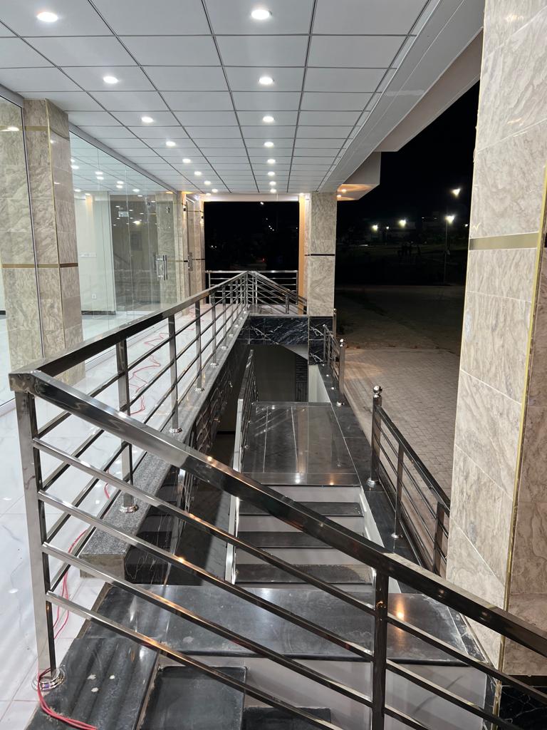 Karachi Office construction - Interior hall highlighting the premium floor marble work